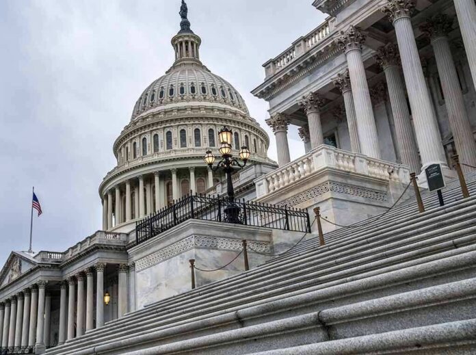 US Capitol building dome and steps