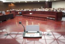 Conference microphone on a podium in a courtroom